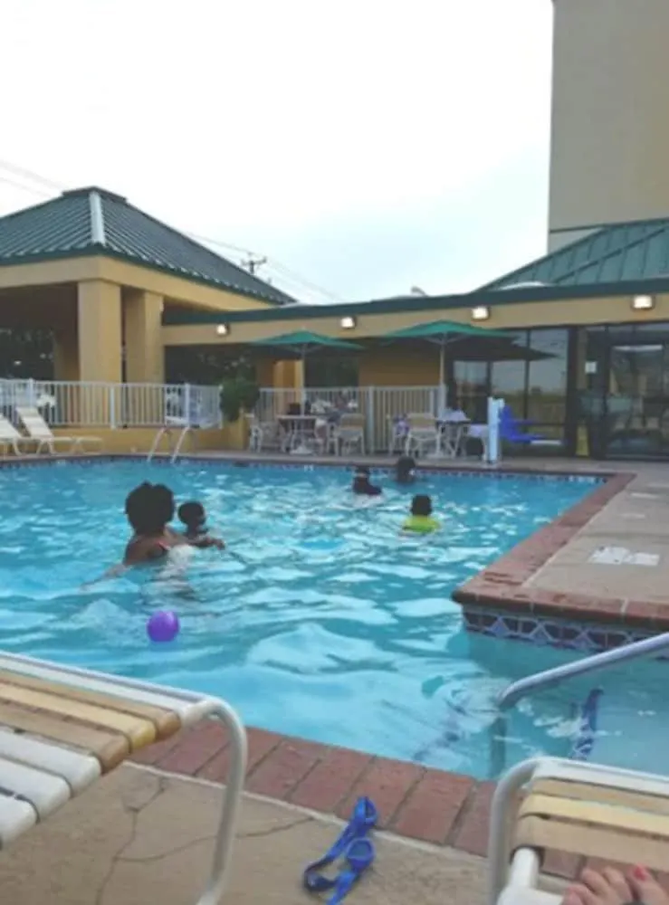 La Quinta By Wyndham Virginia Beach Hotel