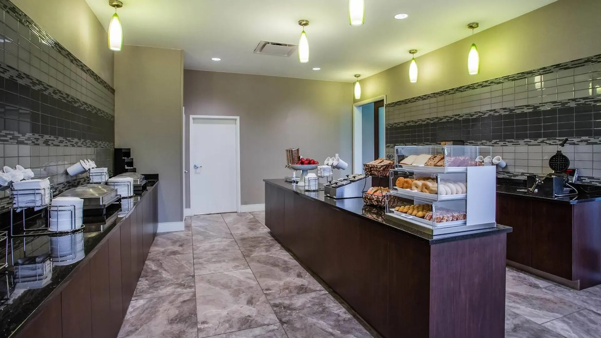 Hotel La Quinta By Wyndham Virginia Beach