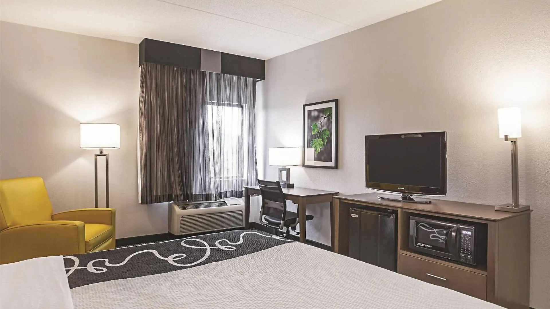 Hotel La Quinta By Wyndham Virginia Beach