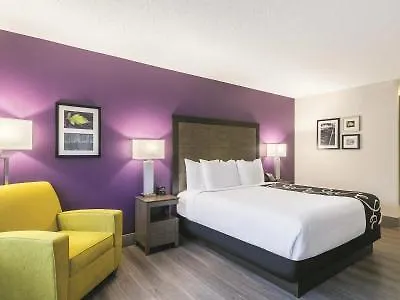 Hotel La Quinta By Wyndham Virginia Beach