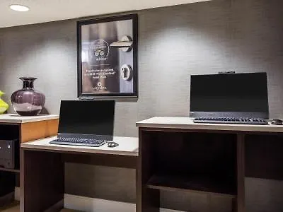 *** Hotel La Quinta By Wyndham Virginia Beach USA