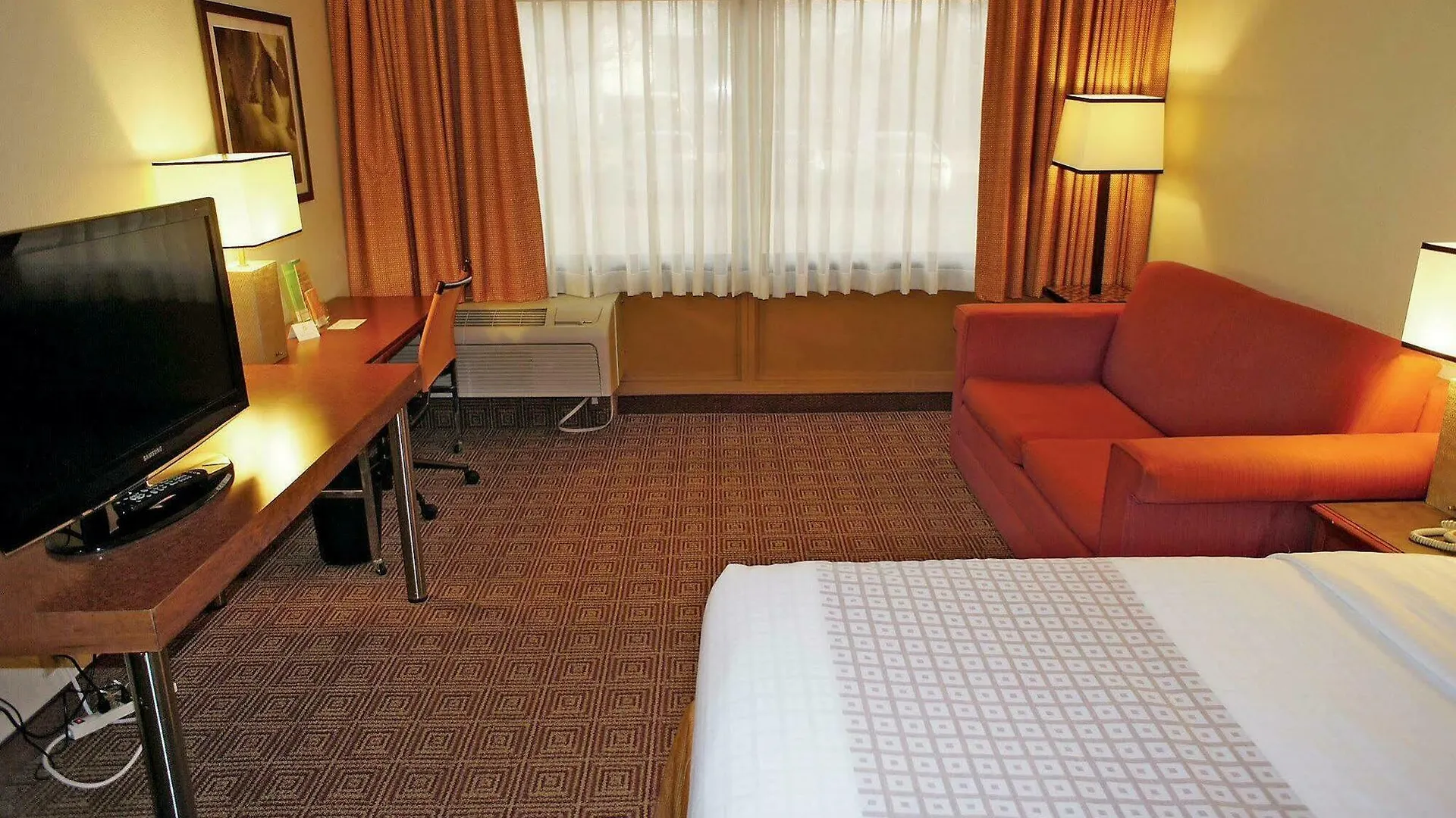 Hotel La Quinta By Wyndham Virginia Beach